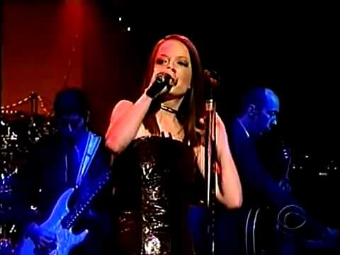 Garbage - The World Is Not Enough" LIVE