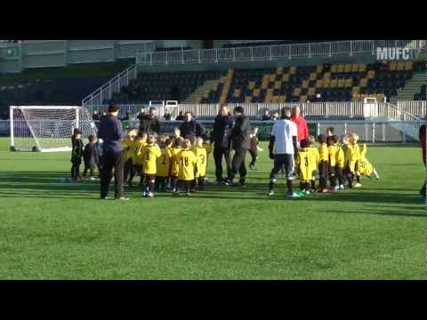 Maidstone United: Warming Up with the Pebbles