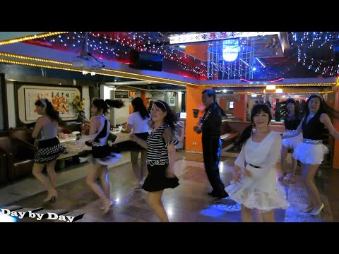 Day by Day Line Dance(By Hantos Djay)