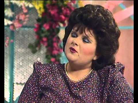 Janelle's Beauty Spot: Dating & mating