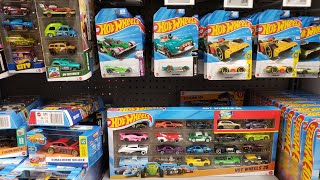 Hot Wheels Peg Hunting at Walmart. Full Pegs