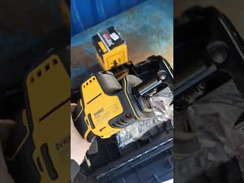 Аккумуляторная бесщёточная сабельная пила DeWALT DCS369NT Аккумуляторная бесщёточная сабельная пила DeWALT DCS369NT