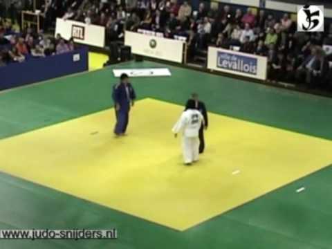 judo 2008 Levallois: Tong (CHN) - Tachimoto (JPN) [open]