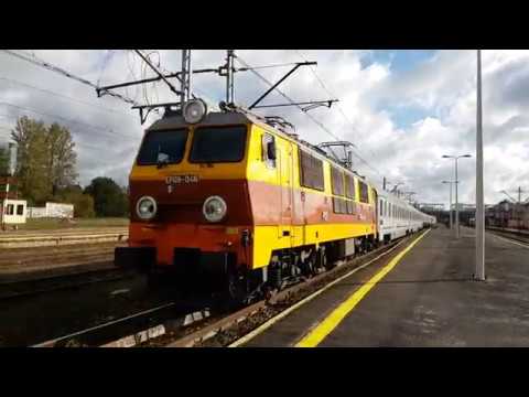 EP09-046 + IC MALCZEWSKI z Przemyśla do Słupska i Kołobrzegu odjeżdża z dworca Rzeszów Gł. 06.10.17