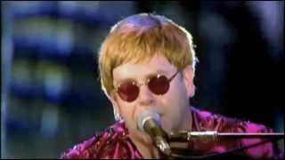 ELTON JOHN - PHILADELPHIA FREEDOM-Live 2000 - Madison Square Garden (HQ-856X480)