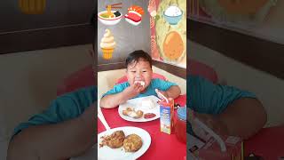 Download lagu Makan sesuai emoji 🍜🍣🍡🍚🍦🥚 #mukbang mp3