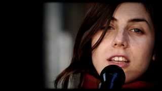 JULIA HOLTER - He's running through my eyes (a 'FD' acoustic session)