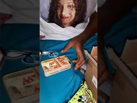 Rafa G mostra kit smoke