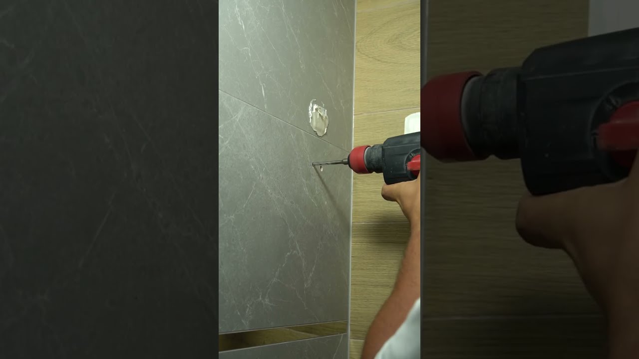 Jak powiesić półkę pod prysznicem - ZróbToSam Sztuka Samouka #shorts