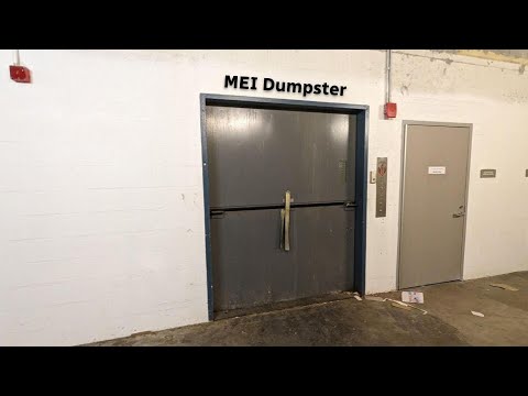 Trashy MEI hydraulic freight elevator at Springfield Town Center (left of Target) in Springfield VA