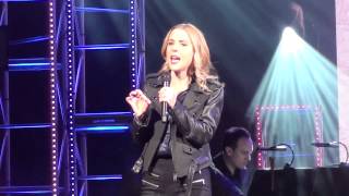 [5/7] Kerry Butler - Watch What Happens (from Newsies) @ America Gardens Theatre, Epcot, 1/28/17