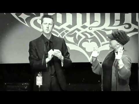 Saturn Magic -Squeezer (DVD & Deck) by Diamond Jim Tyler  - Trick