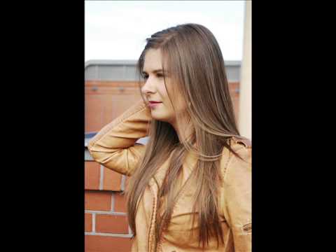 Milena Badcock - Alone