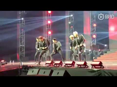 EXO Love Shot [SBS Super Concert in Hongkong]