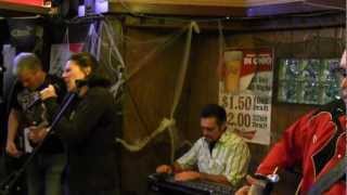 Tabloid Twangers play Big Red Sun Blues