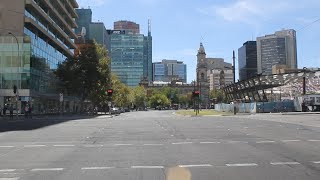 Rijden door Adelaide en Noord-Adelaide op de populaire straten Melbourne Street King William