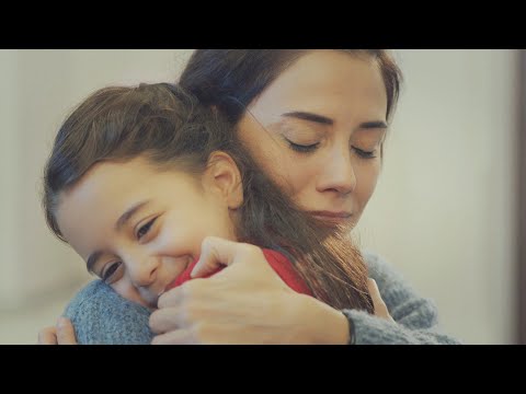 Zeynep y Turna/Melek (momentos madre e hija) | Madre