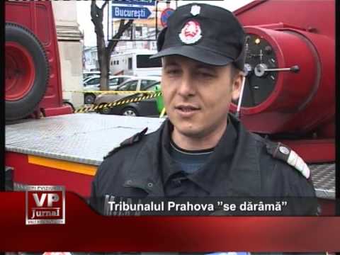Tribunalul Prahova ”se dărâmă”