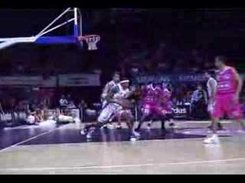 30 08-12-07 BCO-Pepinster - Chuck scoort onklopbaar van onde