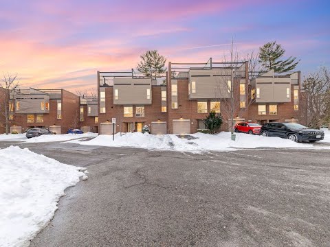 Single Family For Sale - 1250 Marlborough Court, Unit 17, Oakville, ON L6H 2W7