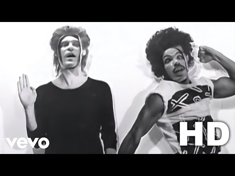 Daryl Hall & John Oates - Out Of Touch (Official HD Video)