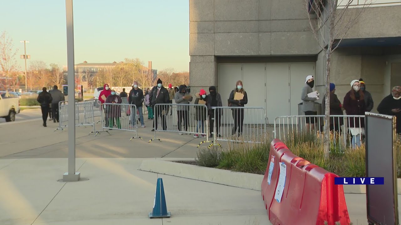 Polls officially open as Illinois sets record for early voting