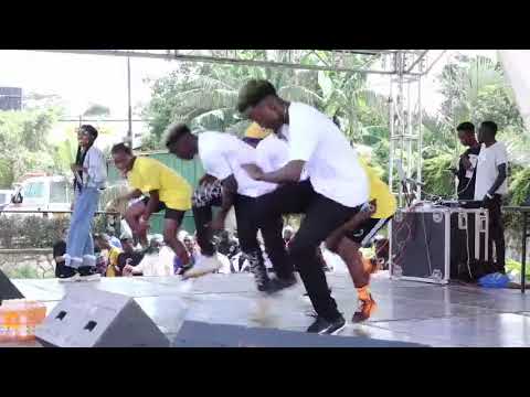 HI SKOOL KIROMO LIVE AT KATI KATI