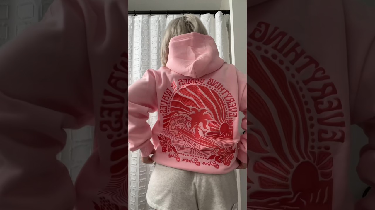 the ULTIMATE summer hoodie 😍 @kiaracorrina on tt :) #pinkpalmpuff