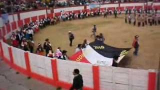 preview picture of video 'Ingreso de los Mayordomos a la plaza de toros de Orcotuna'