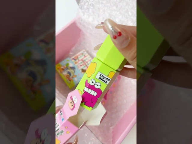 Vídeo relacionado con Taza de cerámica de Crayon Shin Chan con diseño Retro Japones