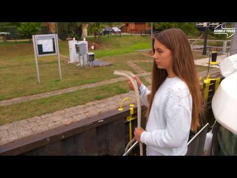 Schleusen mit dem Hausboot Aquino