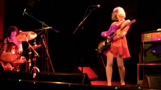 The Lovely Eggs - People Are Twats/I Like Birds (live at Now We Are - 8th April 12)