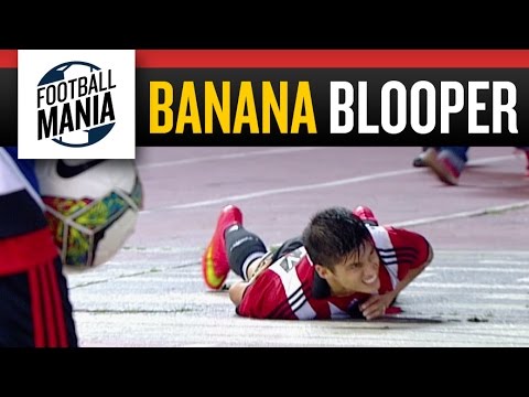 Banana Blooper - Joaquín Correa Funny Slip in Monumental de Núñez