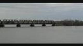 preview picture of video 'BNSF Coal Train Over Tennessee River & Into Decatur, Al'