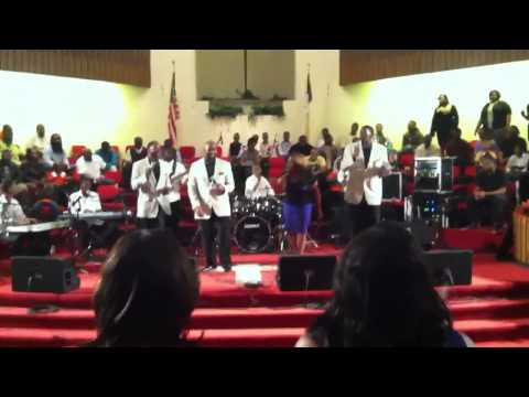 New Converted Voices & Lisa Knowles Singing 