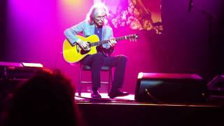 Steve Howe Solo 3-15-11-Masquerade- To Be Over- YES up close Sunrise Theater - FT. Pierce.MOV