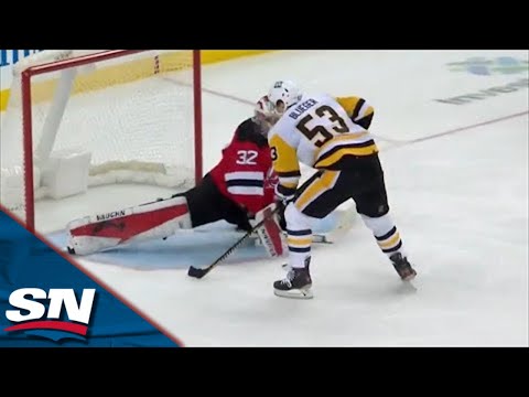 Teddy Blueger Intercepts Pass And Flies Up Ice For Crafty Goal