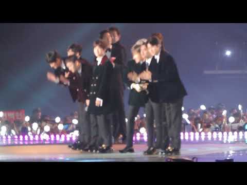 [FANCAM 직캠] 171202 EXO 엑소 Top 10 Award - Going on off stage & Speech@ Melon Music Awards 멜론 뮤직 어워드