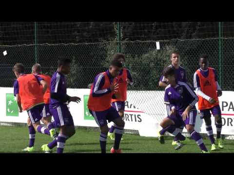 Sep 19, 2015 Warming-up Anderlecht U16 Neerpede