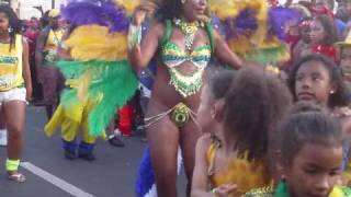 preview picture of video 'Carnaval 2011 Mardi gras Fort de france  part 18'
