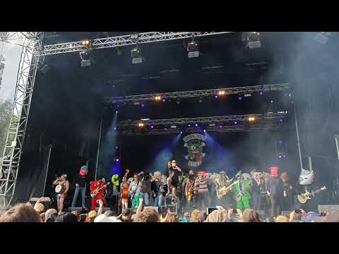 Green Jellÿ – Three Little Pigs Live @ Sweden Rock Festival 2019