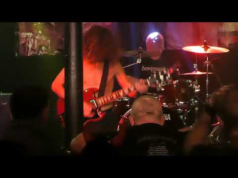 Pure/DC and Tony Currenti - Stick Around (Chinnerys, Southend. 26/10/2018)