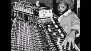 Download lagu Dennis 'Blackbeard' Bovell - Little Different mp3 Download lagu Dennis 'Blackbeard' Bovell - Little Different mp3