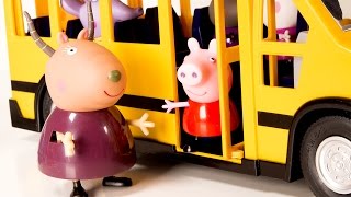 Peppa Pig 🐷 Peppa Pig and her friends go to Playgroup by the Playmobil School Bus