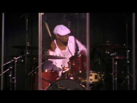 James Ross @ Mint Condition!! - Stokley Williams & Brandon Commodore - Drum Solos!! OFF THE CHAIN!!!