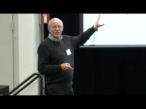 Comparing human- and AI-constructed models of a neural circuit