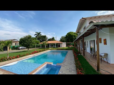 Hermosa finca nueva de 1.486m2 con piscina en venta Santa Elena El Cerrito Valle del Cauca Colombia