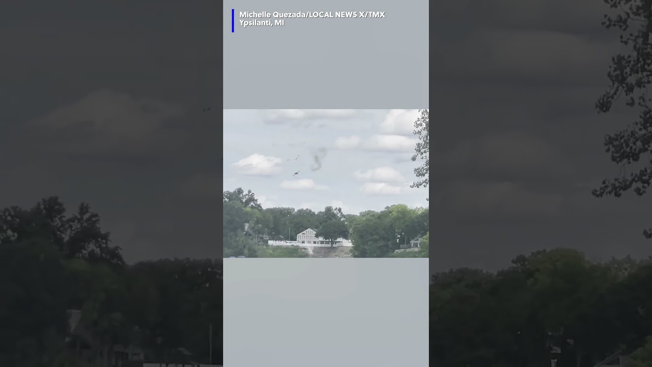 Caught on camera: Pilots eject from jet during airshow