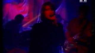 Broadcast - The World Backwards (live MTV)