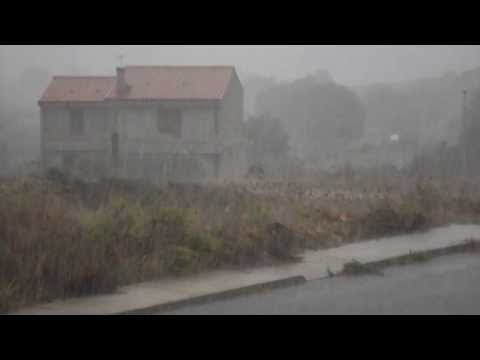 Violento strascico d'acqua si è abbattuto su Ghilarza 29/9/13